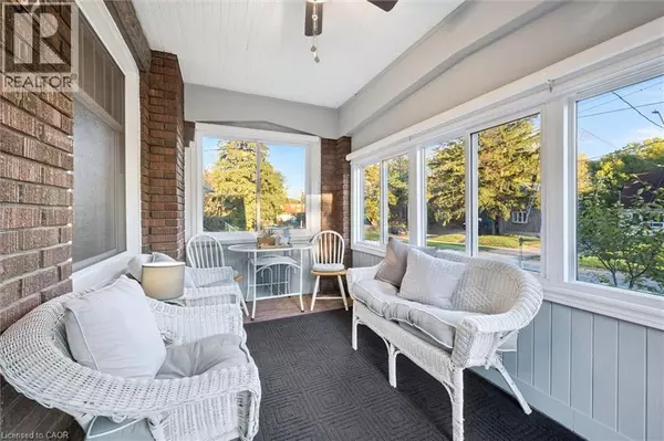 Kitchener, ON N2H5L5,482 WELLINGTON Street N