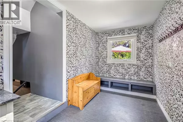 Norwich, ON N0J1P0,118 MAIN Street W