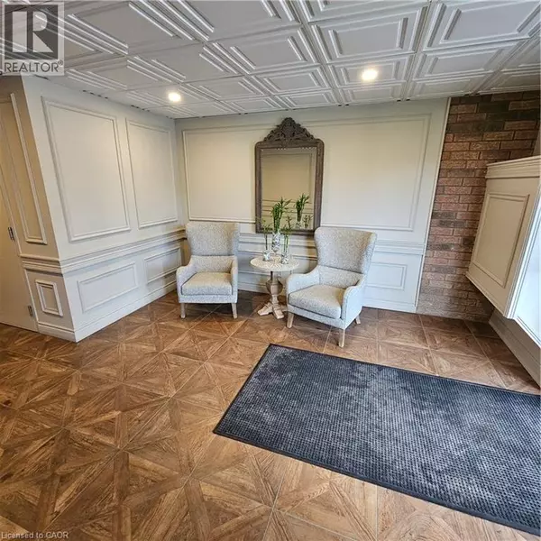 Kitchener, ON N2A4J6,345 BRIARMEADOW DR #101