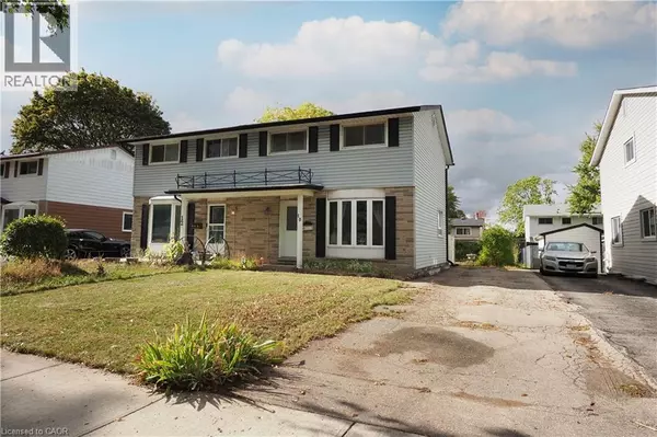 10 BALFOUR Crescent, Kitchener, ON N2C1Z5