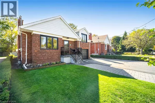 Toronto, ON M8V2B5,75 EMERALD Crescent