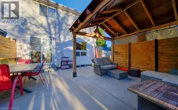 Kitchener, ON N2E3P3,112 HIGHBROOK Street