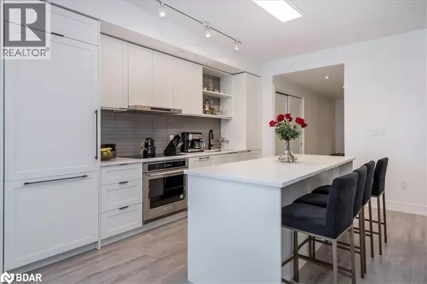 Barrie, ON L4M0L7,185 DUNLOP STREET EAST ST East #714