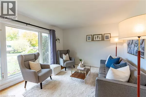 Waterloo, ON N2J2B8,110 ELLIS Crescent S