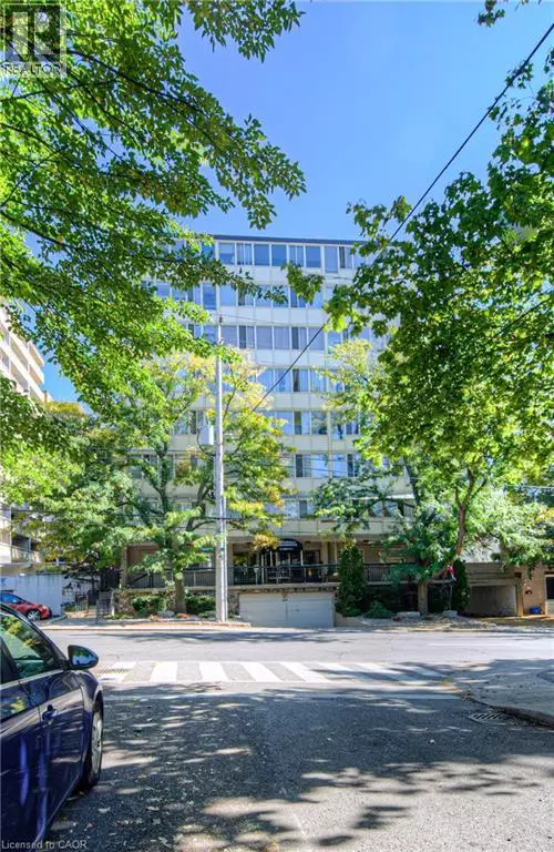 Hamilton, ON L8P3R9,101 QUEEN ST South #102