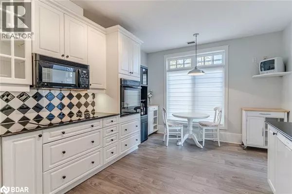 Orillia, ON L3V1T1,140 CEDAR ISLAND RD #401