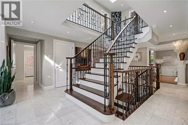 Oakville, ON L6M2T4,1213 BOWMAN Drive