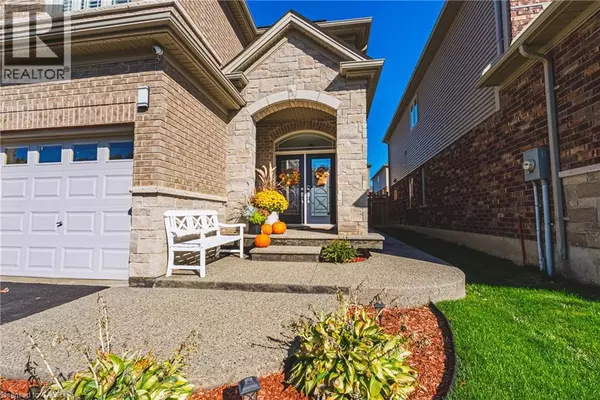 Binbrook, ON L0R1C0,68 KINSMAN Drive