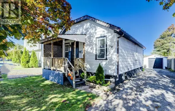 30 ELMWOOD Avenue, Cambridge, ON N1R4Y1