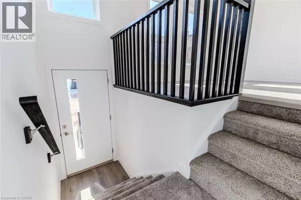 Waterdown, ON L0R2H7,70 KENESKY DR #33