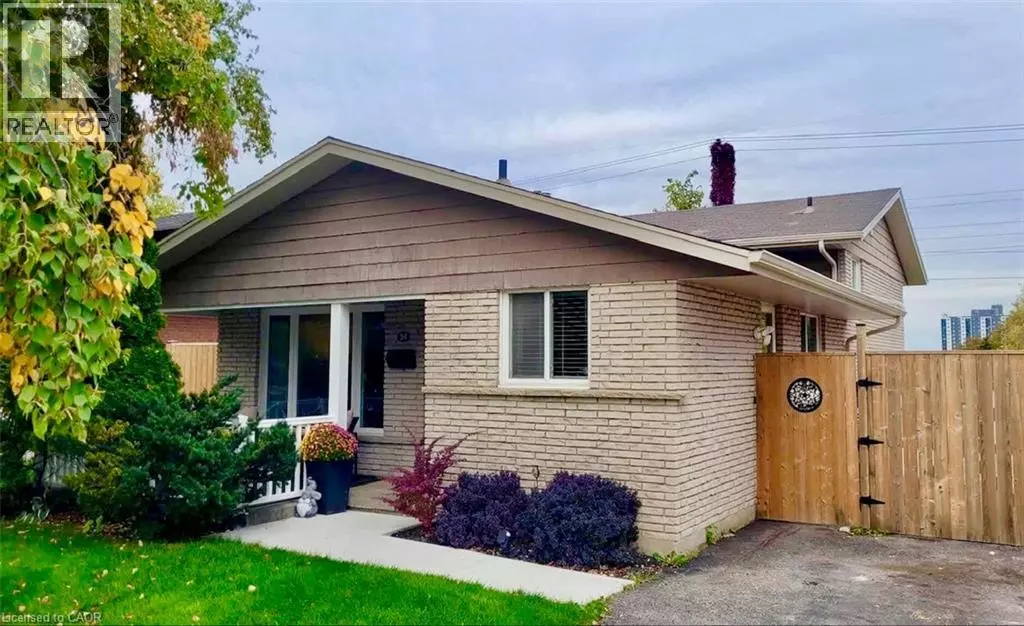 Kitchener, ON N2E1V4,34 DUNSMERE Court