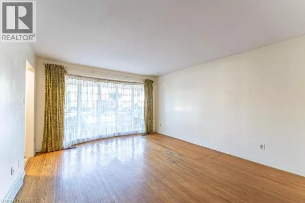 Hamilton, ON L9C2G8,69 BUCKINGHAM Drive