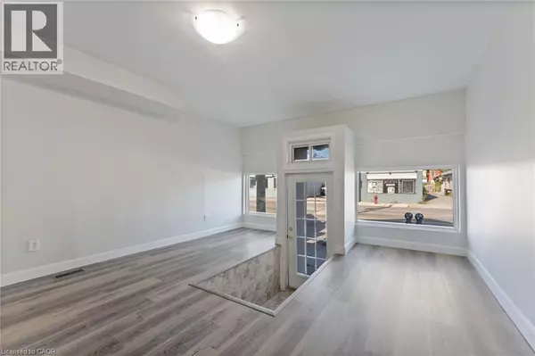 Hamilton, ON L8L3C5,940 BARTON Street E