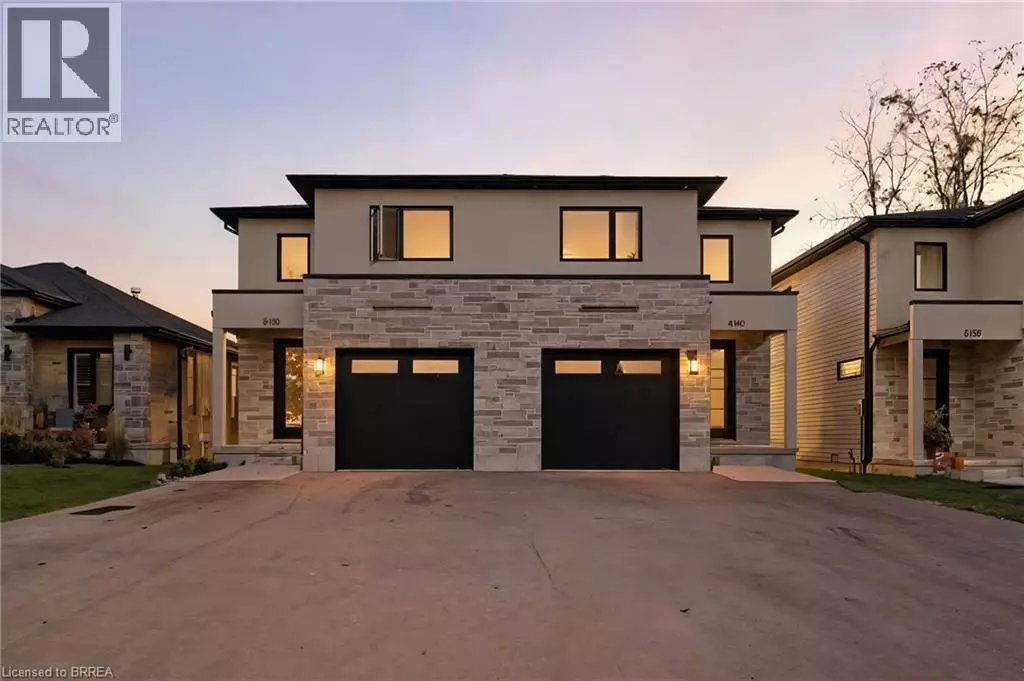 Tillsonburg, ON N4G4G8,160A CONCESSION Street W