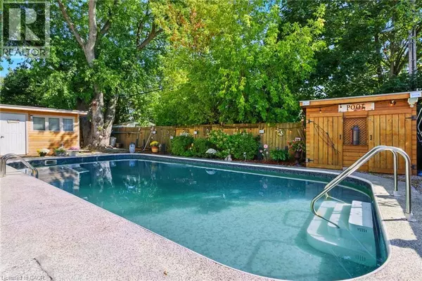 Burlington, ON L7L1N7,5372 SPRUCE Avenue