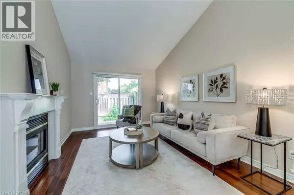 Burlington, ON L7R1V2,2435 WOODWARD AVE #15