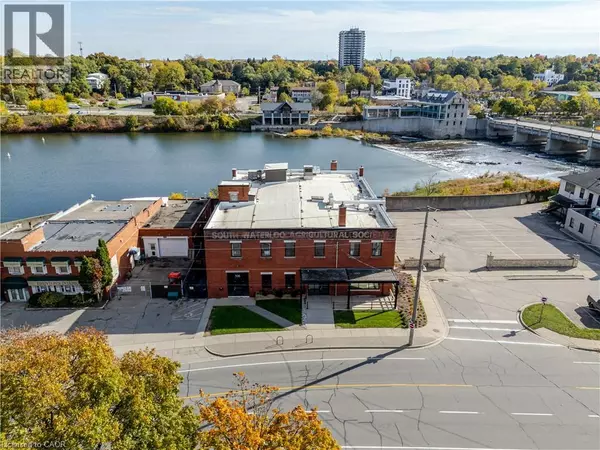 Cambridge, ON N1S5C3,135 GEORGE ST North #204