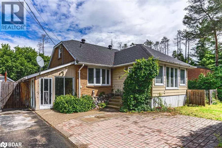 42 MILL Street, Angus, ON L3W0V7