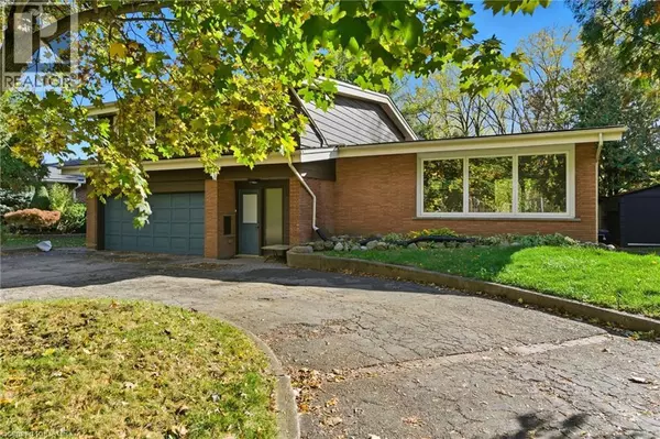 Hamilton, ON L9H4H2,117 LITTLE JOHN Road
