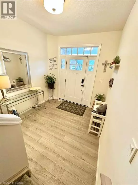 Tillsonburg, ON N4G0J3,30 LIVINGSTON Drive