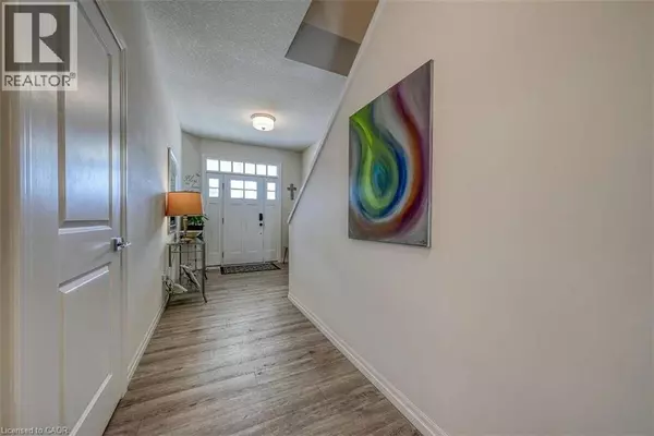 Tillsonburg, ON N4G0J3,30 LIVINGSTON Drive