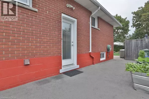 Hamilton, ON L8V1Y1,9 CHERYL Avenue