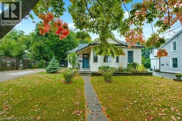 30 DUMFRIES Street, Cambridge, ON N1S1Y7