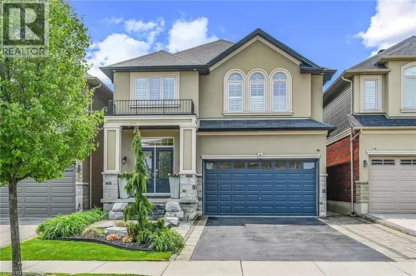 8 CHARTWELL Circle, Hamilton, ON L9A0B6
