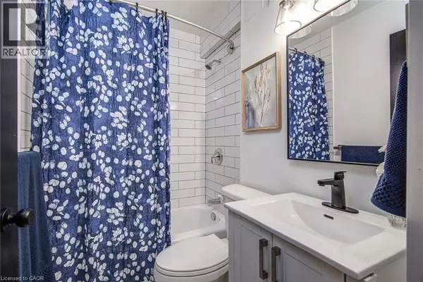 Woodstock, ON N4S1W9,255 RAGLAN ST #2