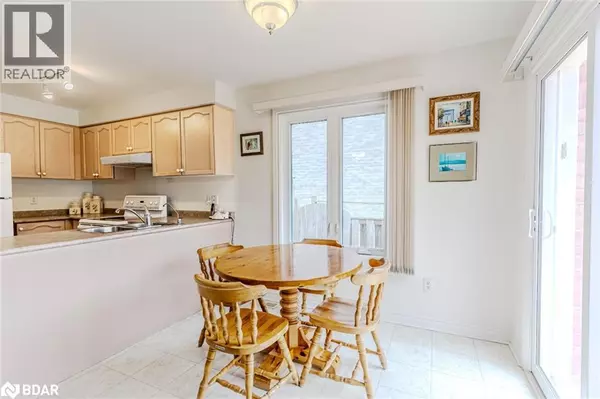 Barrie, ON L4M6R8,43 CHELTENHAM Road