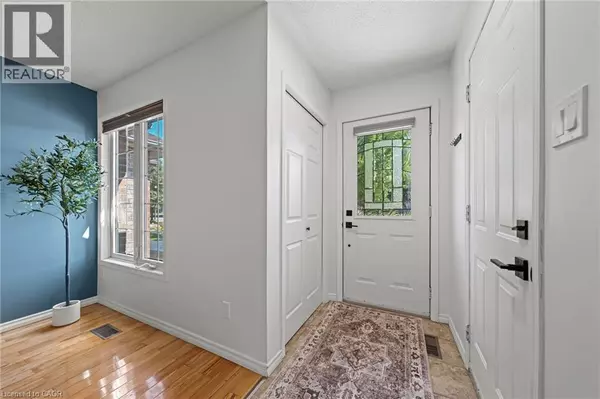 Stratford, ON N5A7X7,181 WALSH Crescent