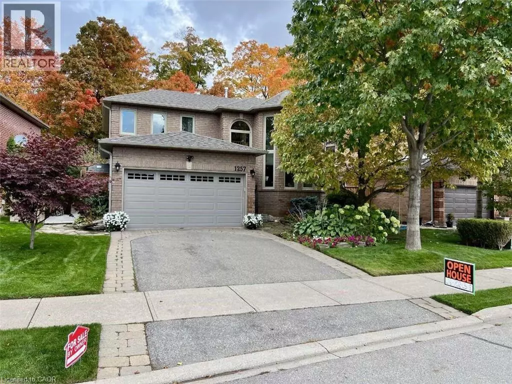 Oakville, ON L6H3A3,1257 MCCRANEY Street E
