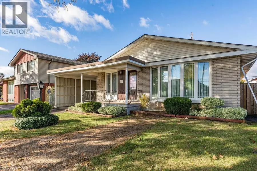 112 NASH Road S, Hamilton, ON L8K4J7