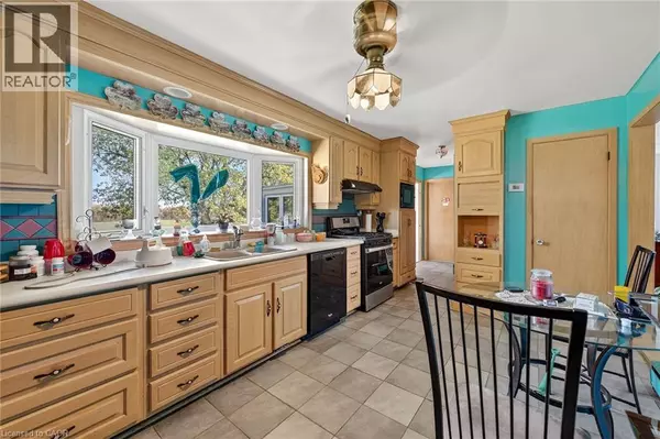 Selkirk, ON N0A1P0,182 SWEETS CORNERS Road