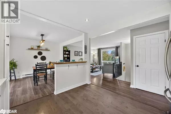 Oro-medonte, ON L0K1E0,10 CONDER Drive