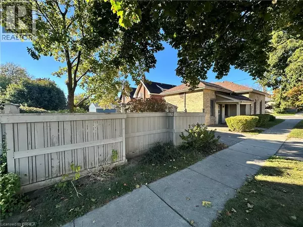 Brantford, ON N3S5P1,89 MURRAY Street