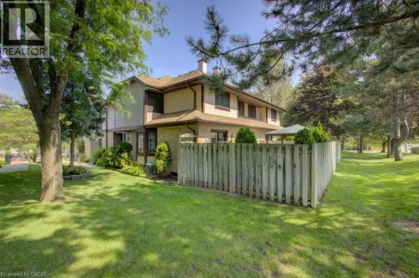 Waterloo, ON N2T1H8,479 BEECHWOOD DR #3