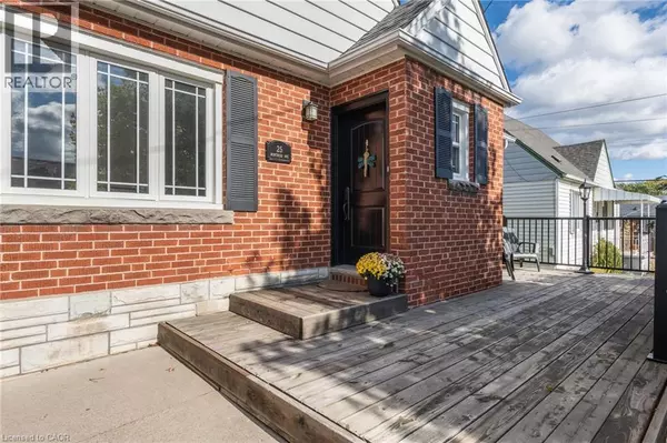 Hamilton, ON L8K4X9,25 MONTROSE Avenue