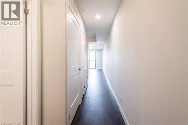 Hamilton, ON L8P3R6,15 QUEEN ST South #1503