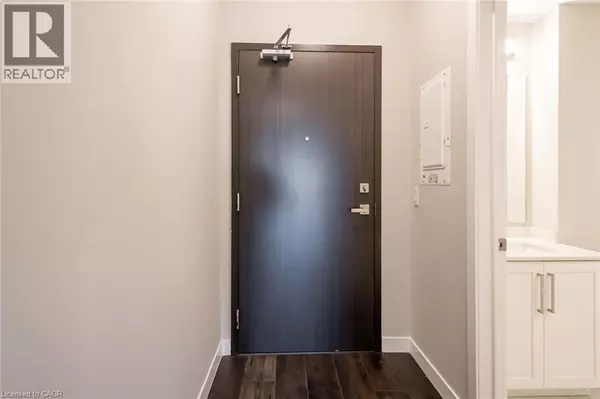 Hamilton, ON L8P3R6,15 QUEEN ST South #1503