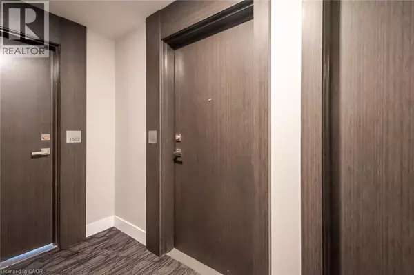 Hamilton, ON L8P3R6,15 QUEEN ST South #1503