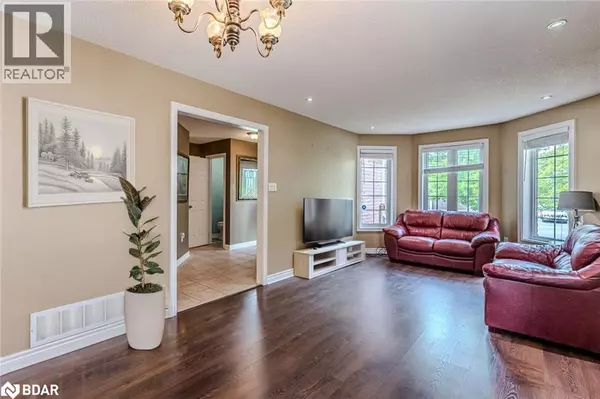 Barrie, ON L4N0V2,10 STEPHANIE Lane