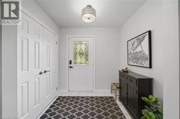 Ancaster, ON L9G4S8,142 MEADOWBROOK Drive