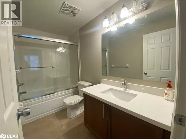 Oakville, ON L6M0J7,2420 BARONWOOD DR #32-02