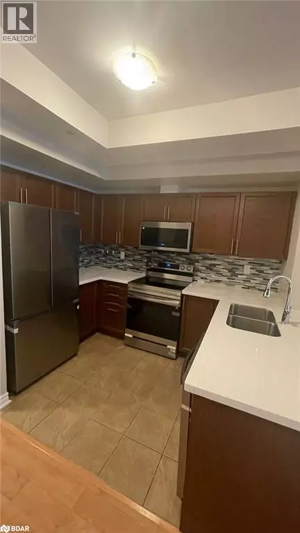Oakville, ON L6M0J7,2420 BARONWOOD DR #32-02