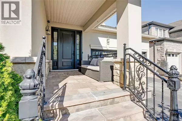 Oakville, ON L6M0K3,3327 SKIPTON Lane