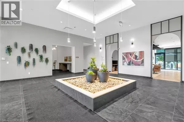 Kitchener, ON N2P0K8,525 NEW DUNDEE RD #101