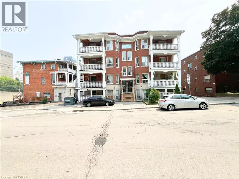 121 PARK ST South #1, Hamilton, ON L8P3E6