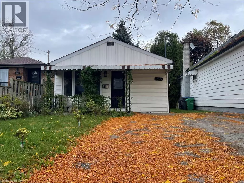 Mississauga, ON L5E2C8,1089 MEREDITH Avenue