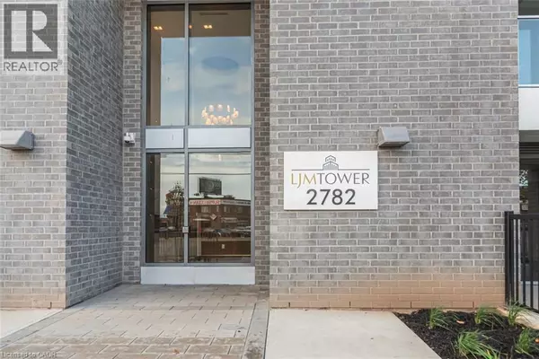 Hamilton, ON L8E2J8,2782 BARTON ST East #813